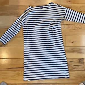 Patagonia women’s white with navy stripes dress